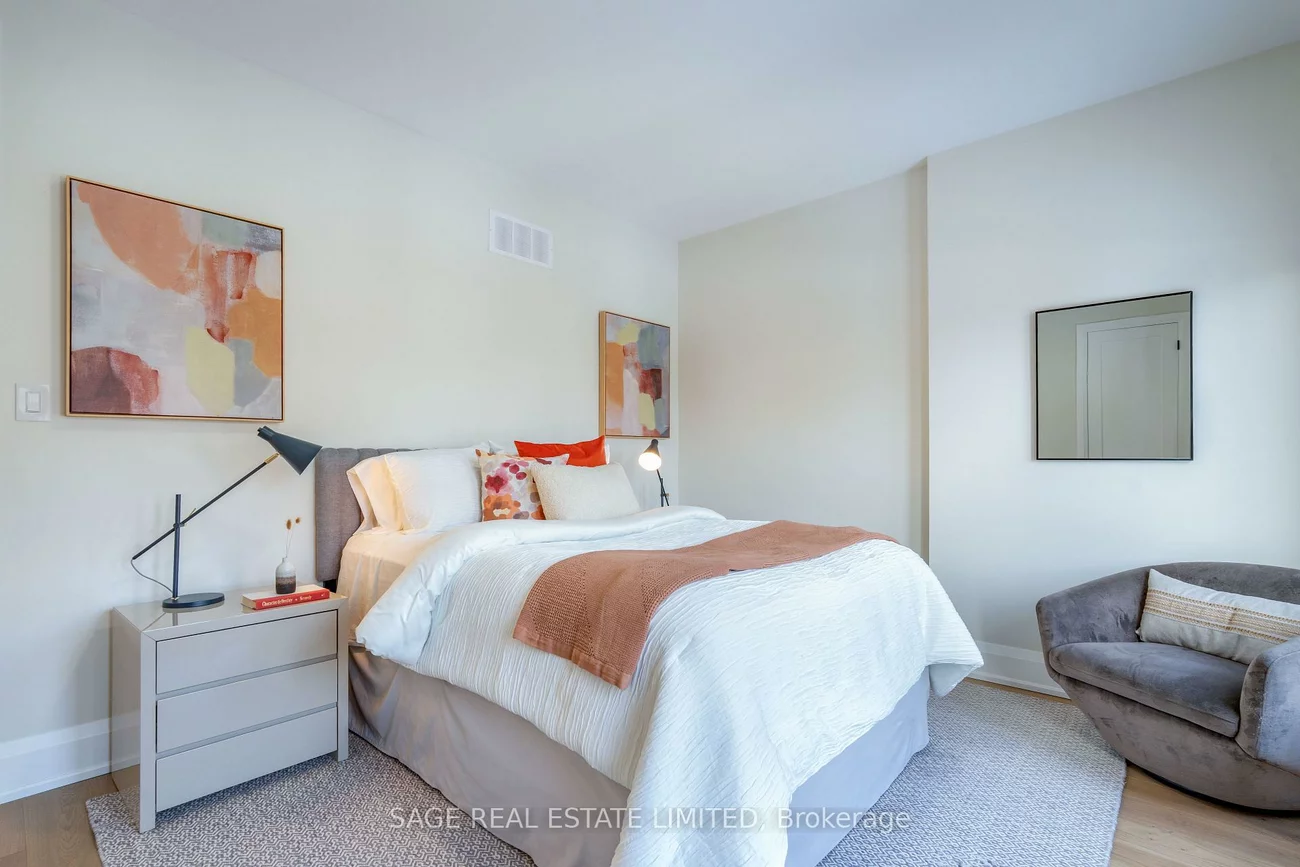 10, Brant, Port Credit, Mississauga