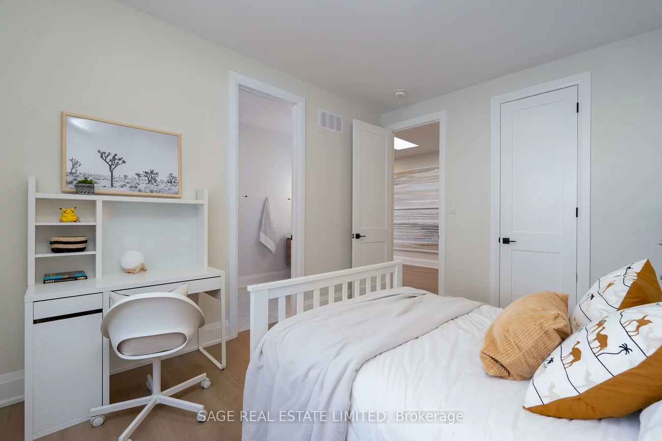 10, Brant, Port Credit, Mississauga