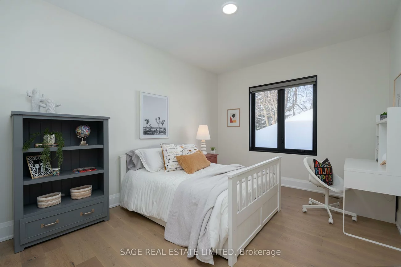 10, Brant, Port Credit, Mississauga