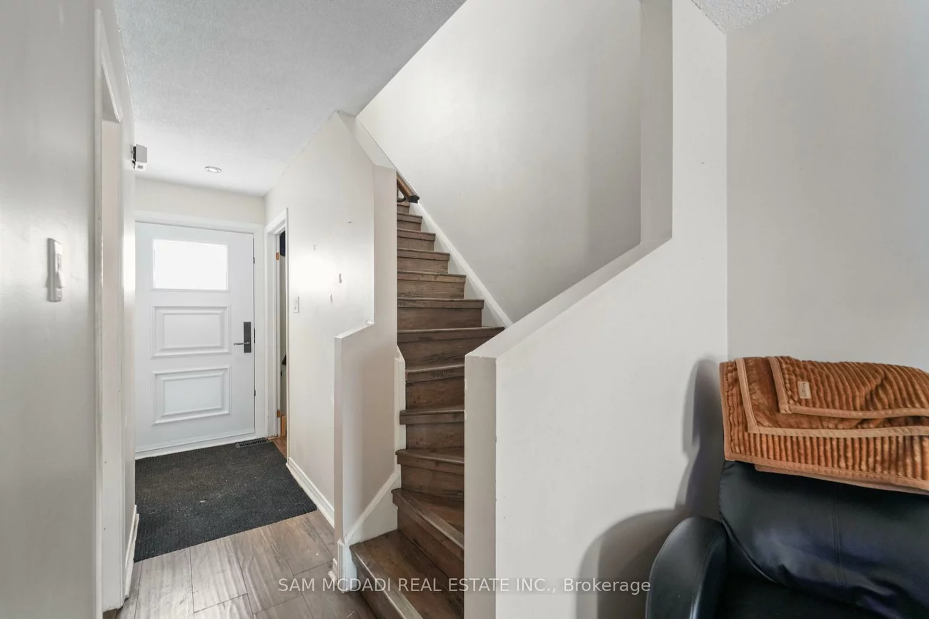 3382, Nighthawk, Lisgar, Mississauga