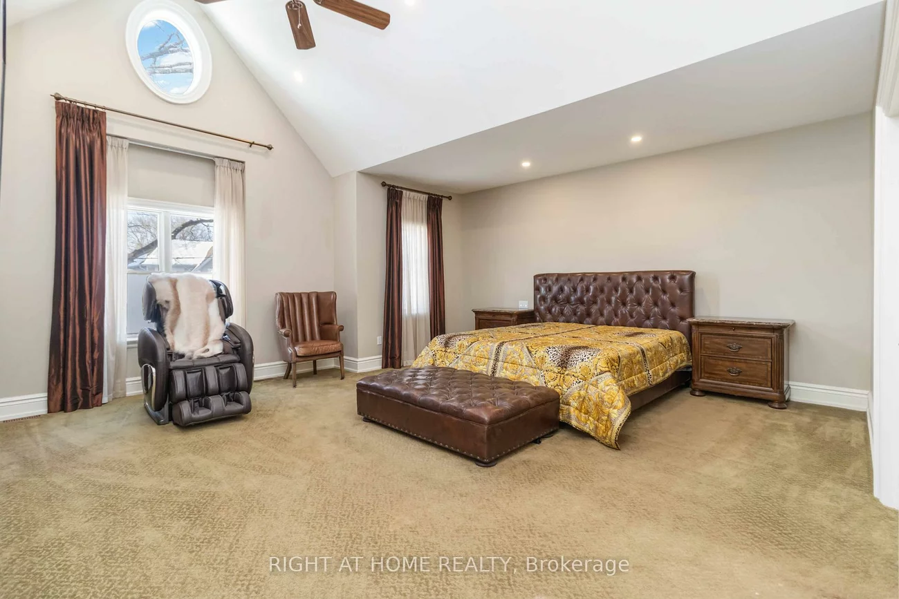 25, Oakwood, Port Credit, Mississauga