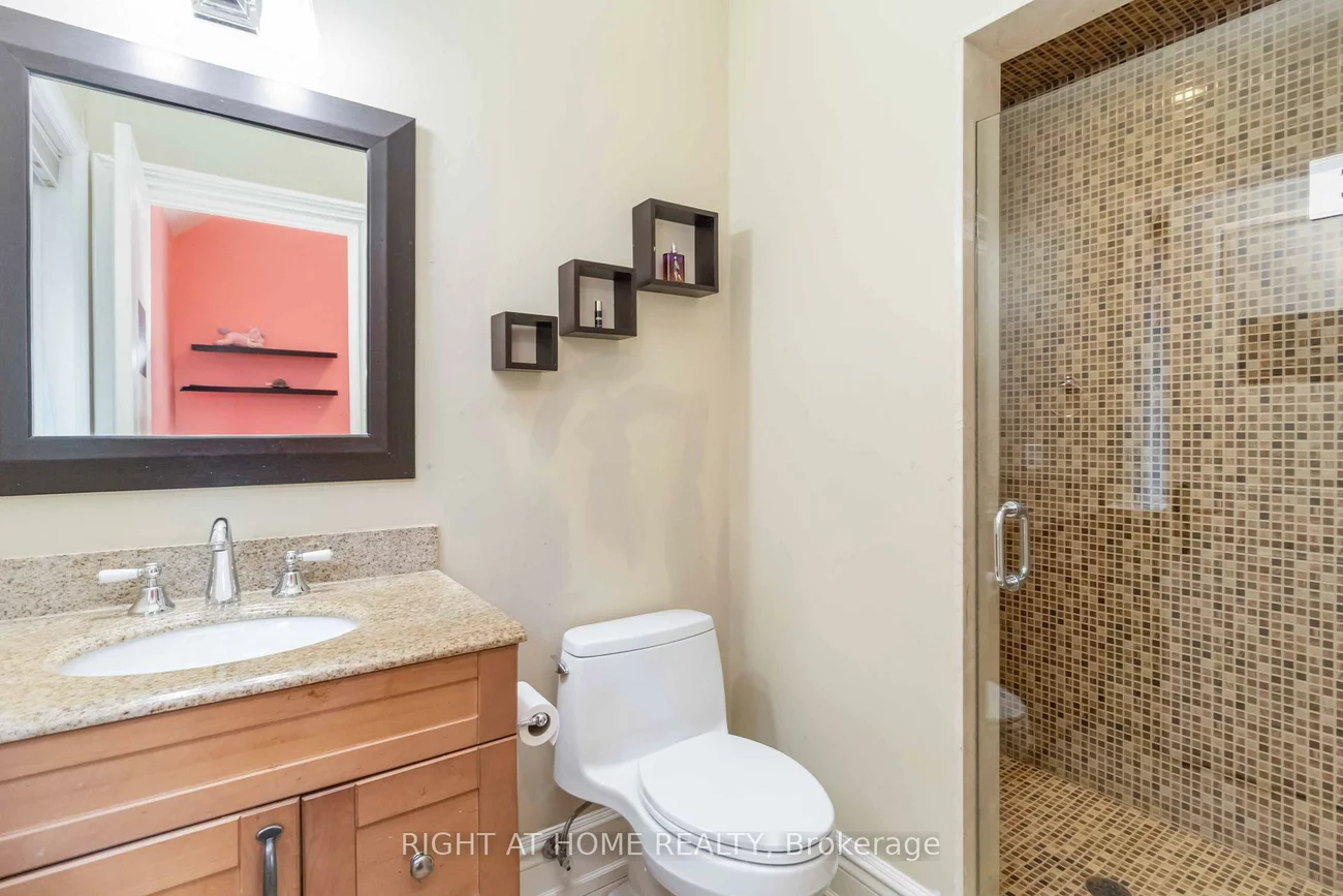 25, Oakwood, Port Credit, Mississauga