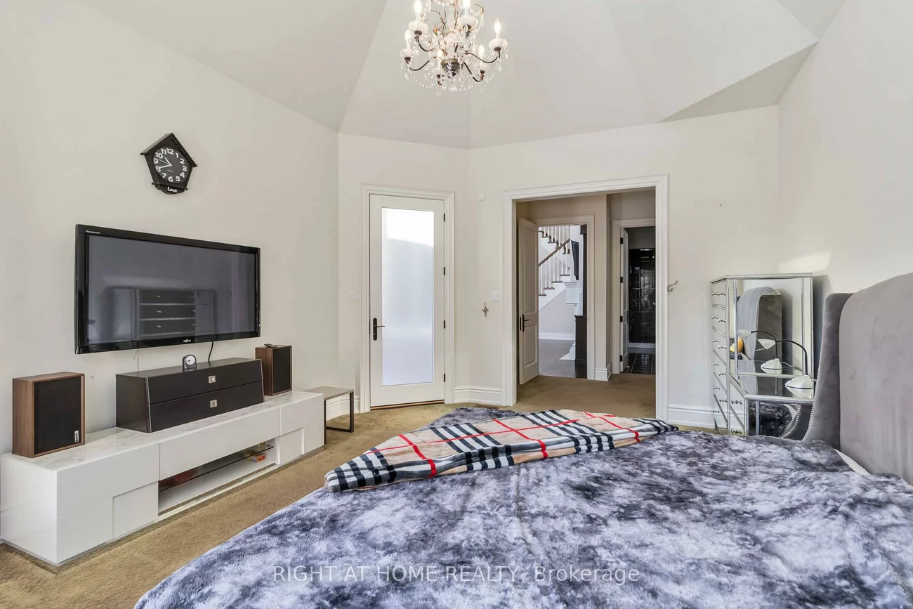 25, Oakwood, Port Credit, Mississauga