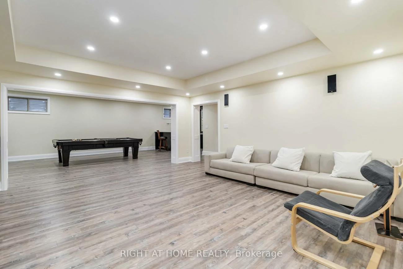 25, Oakwood, Port Credit, Mississauga