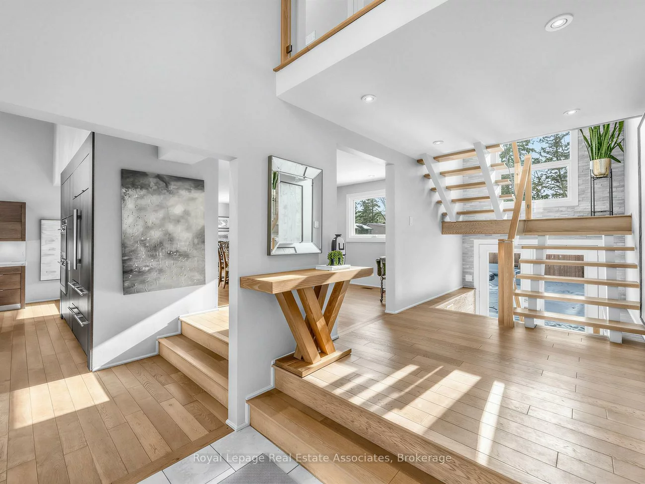 1510, Point O Woods, Mineola, Mississauga