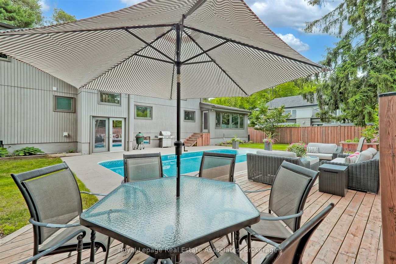 1510, Point O Woods, Mineola, Mississauga