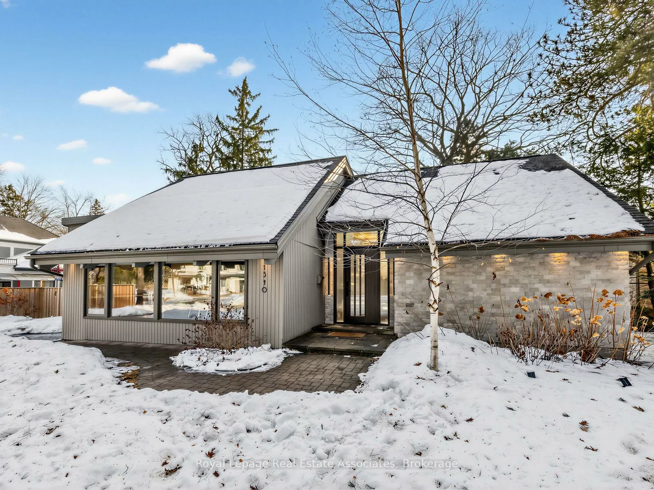 1510, Point O Woods, Mineola, Mississauga