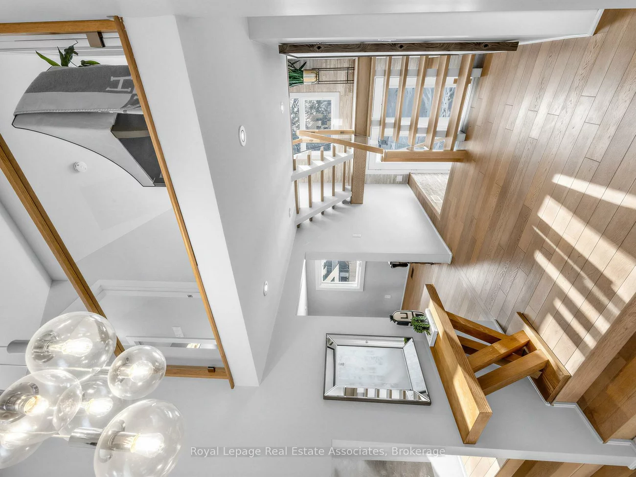 1510, Point O Woods, Mineola, Mississauga