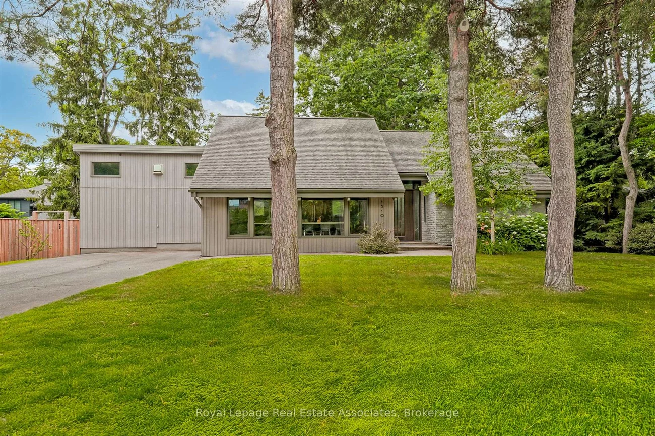 1510, Point O Woods, Mineola, Mississauga