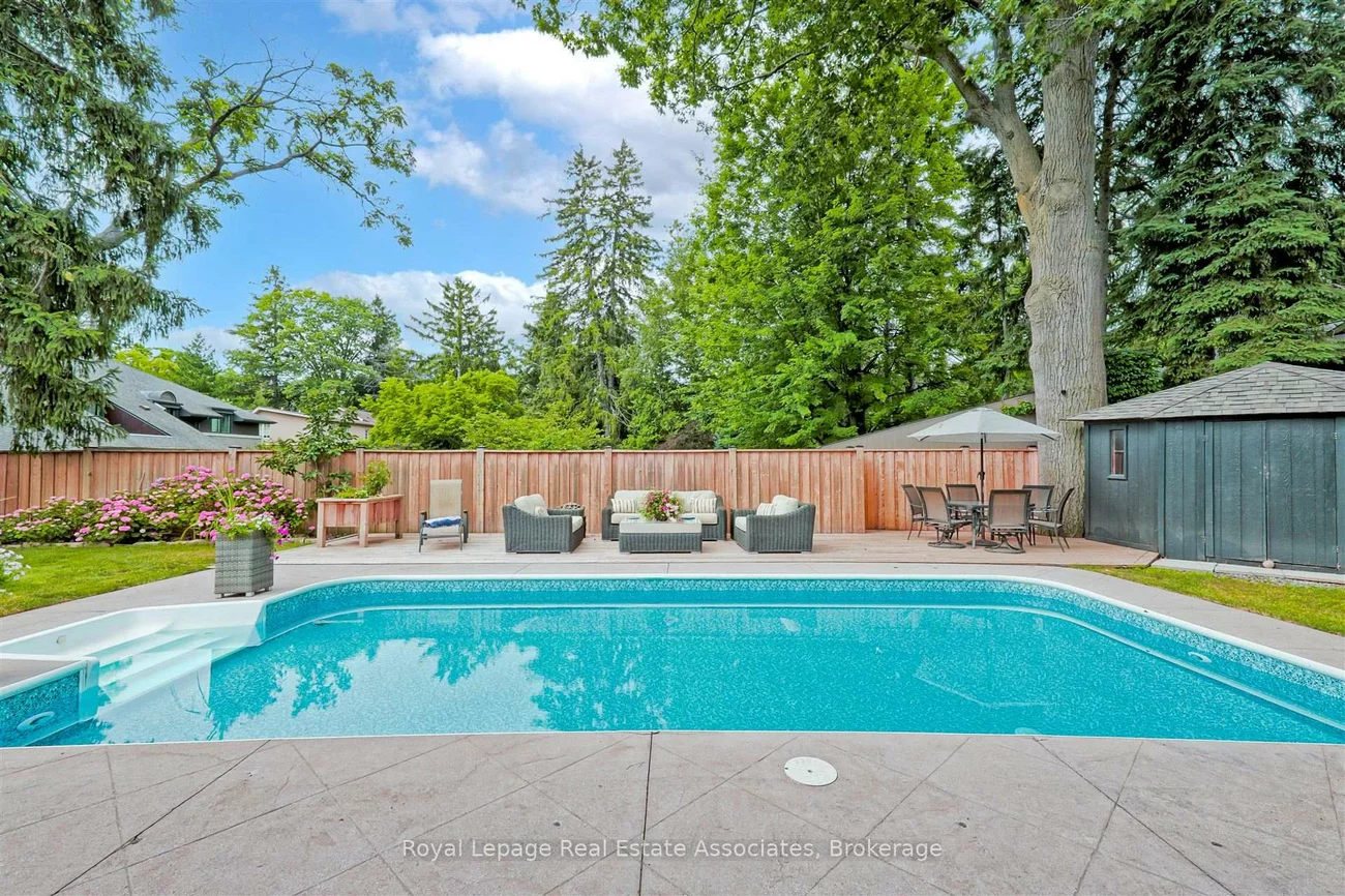 1510, Point O Woods, Mineola, Mississauga