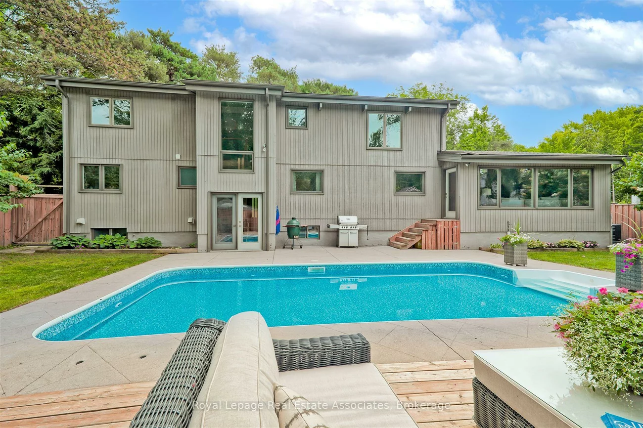 1510, Point O Woods, Mineola, Mississauga