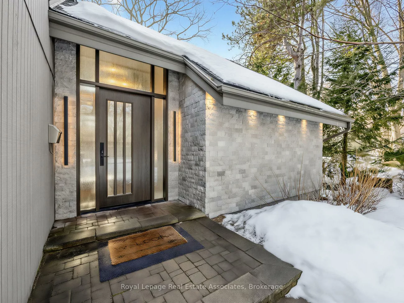 1510, Point O Woods, Mineola, Mississauga