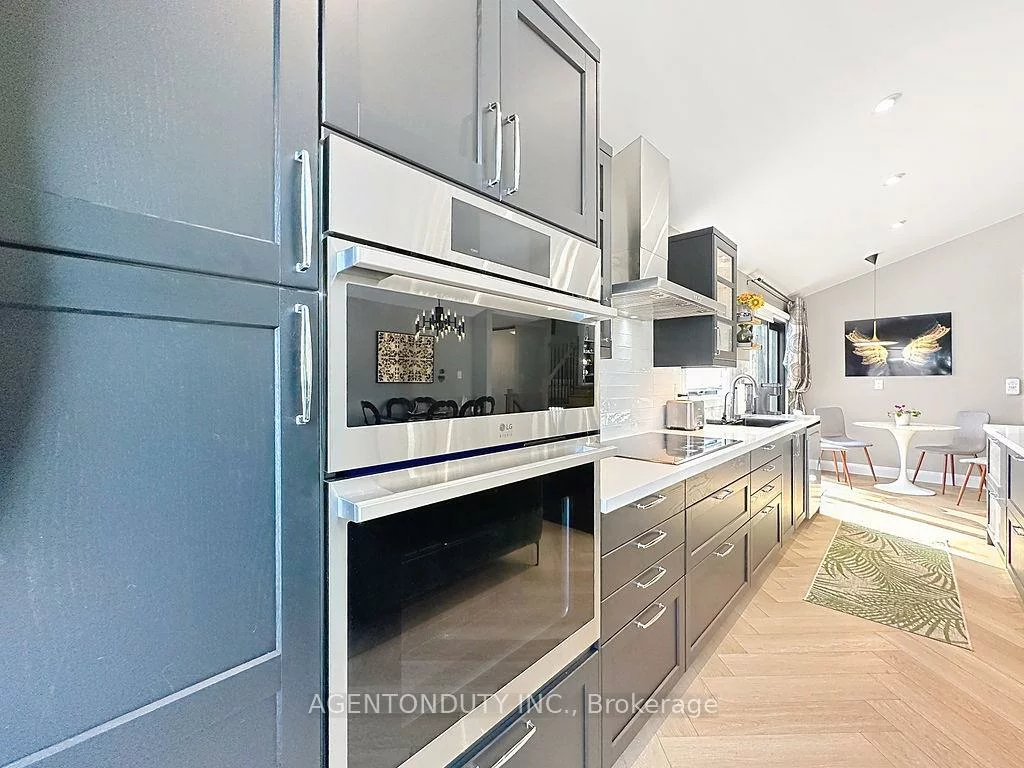 475, Karen Park, Mississauga Valleys, Mississauga