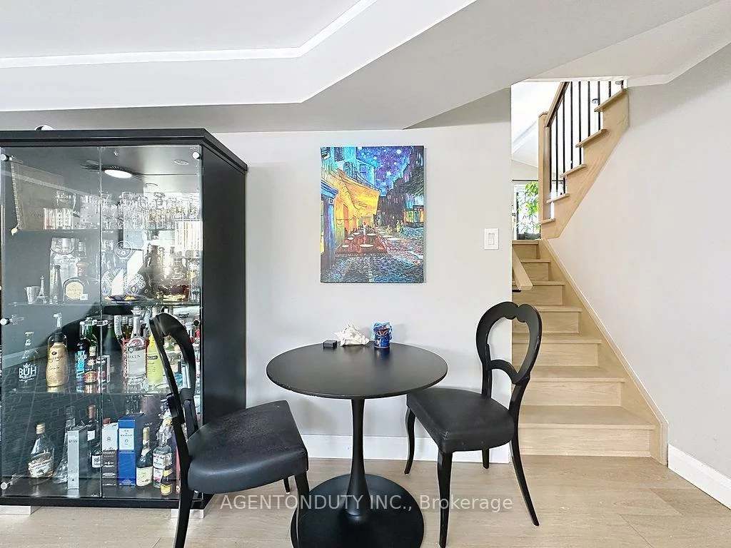 475, Karen Park, Mississauga Valleys, Mississauga