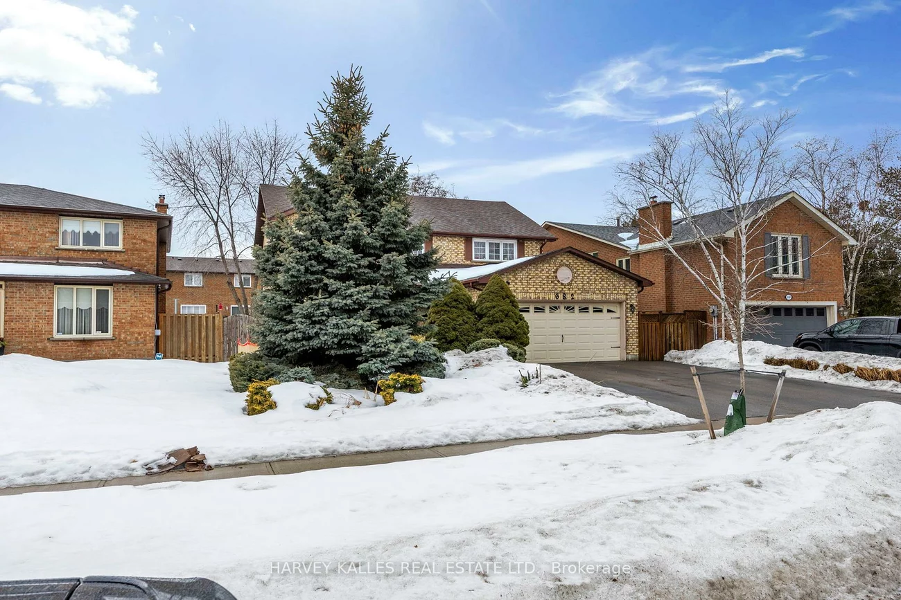 682, Willowbank, Rathwood, Mississauga