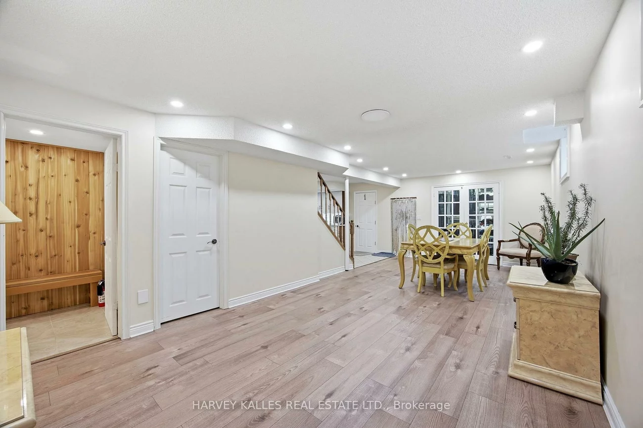 682, Willowbank, Rathwood, Mississauga