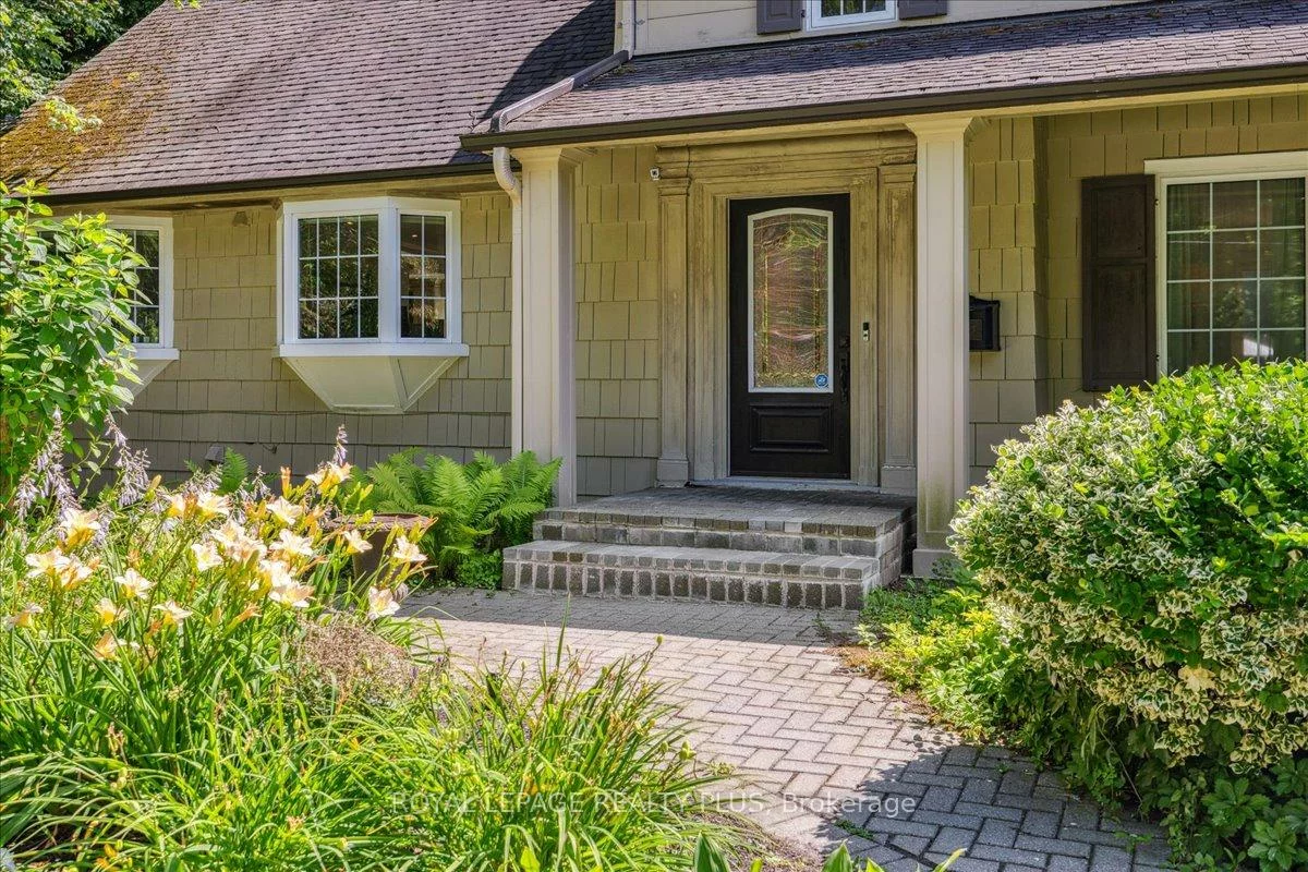 1258, Ravine, Lorne Park, Mississauga