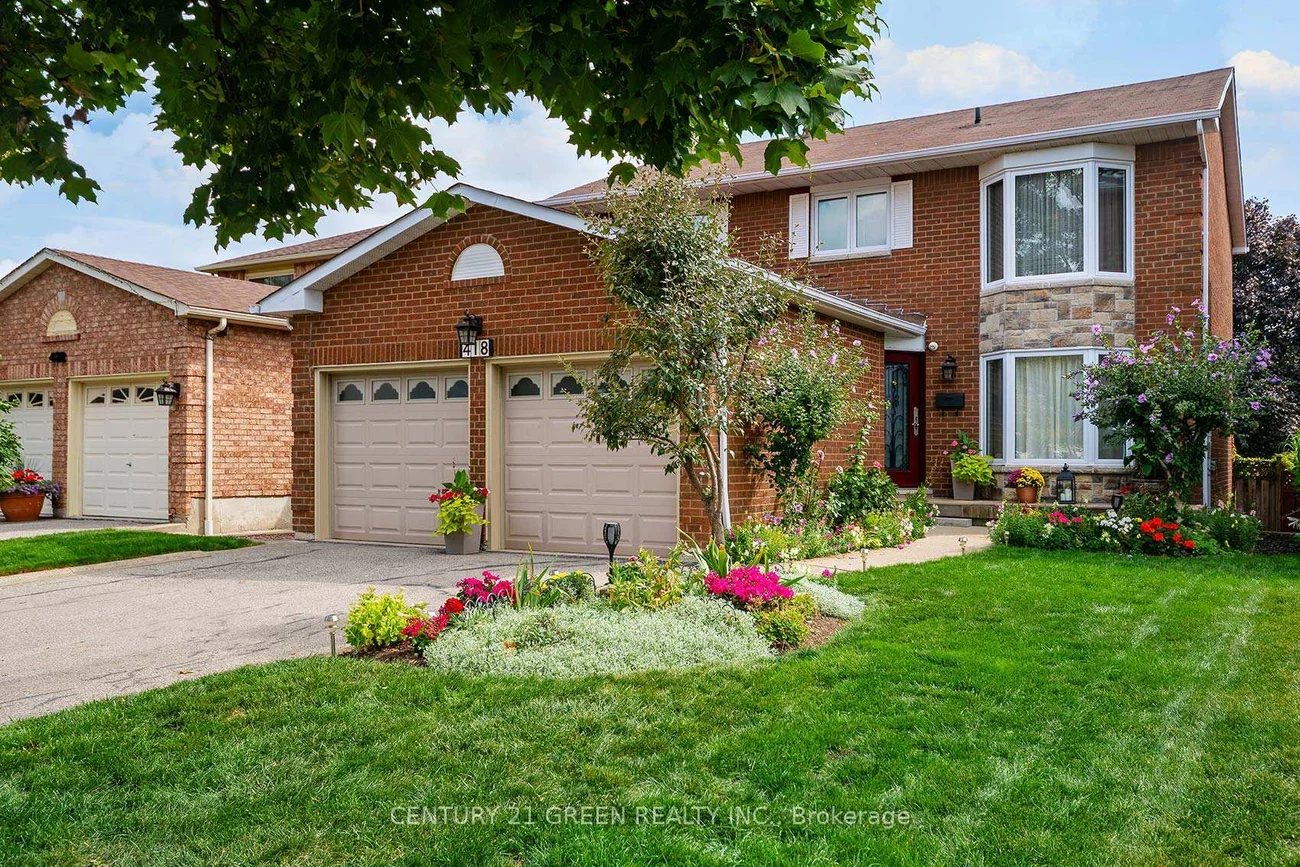 418, Chieftan, Hurontario, Mississauga