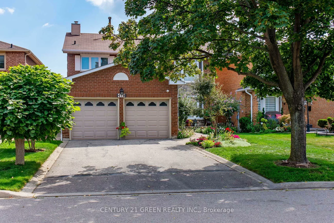 418, Chieftan, Hurontario, Mississauga