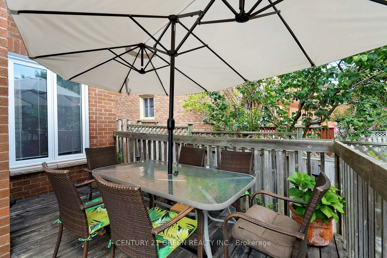 418, Chieftan, Hurontario, Mississauga