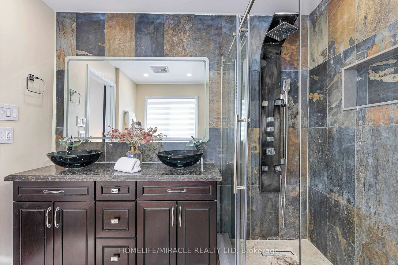 2831, Westbury, Central Erin Mills, Mississauga