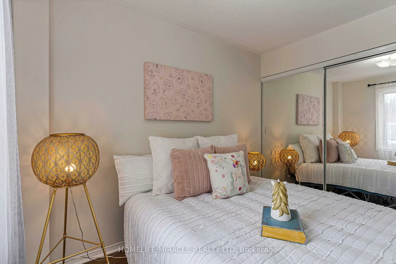 2831, Westbury, Central Erin Mills, Mississauga