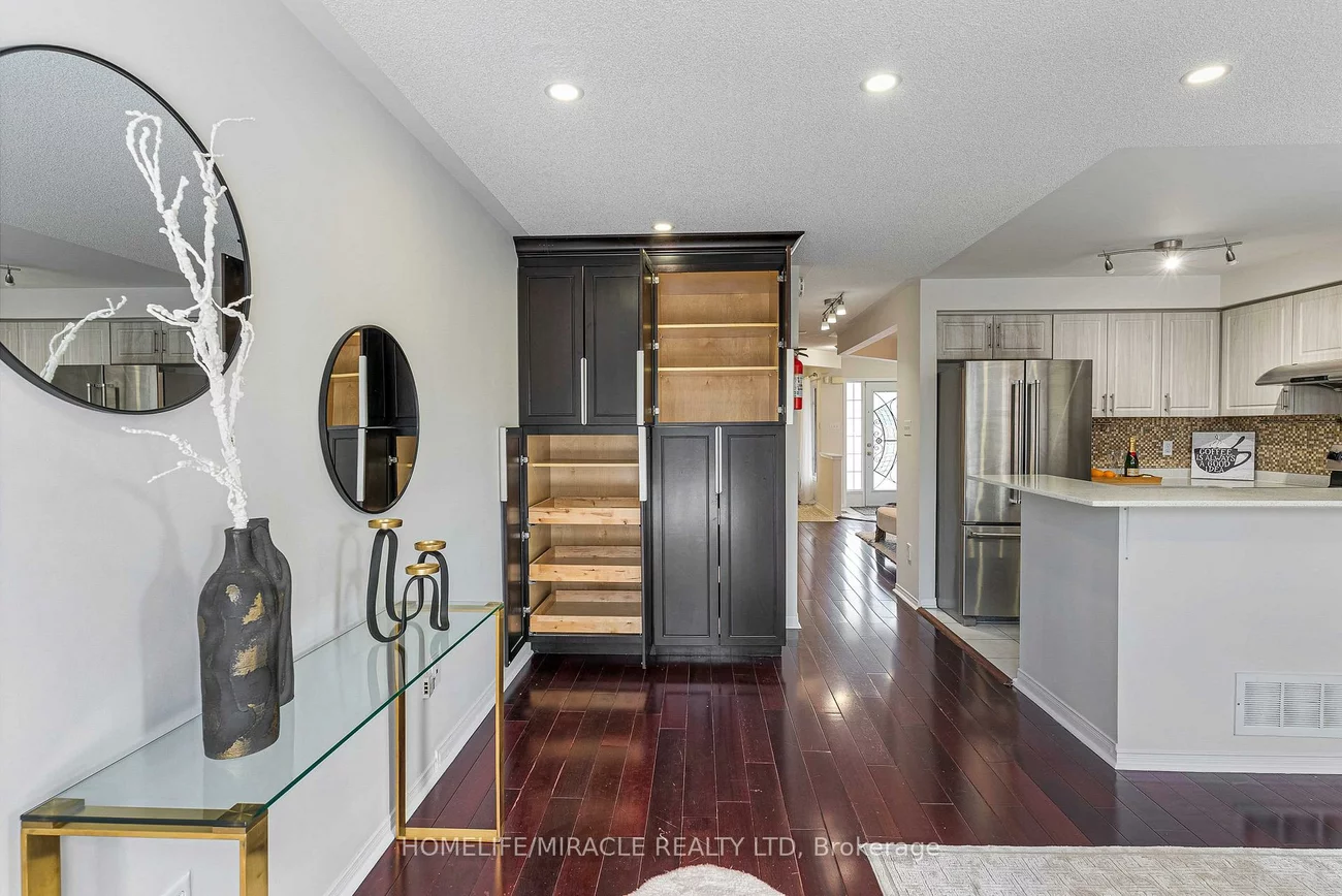 2831, Westbury, Central Erin Mills, Mississauga