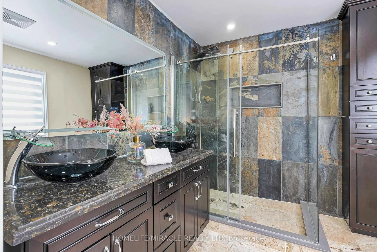 2831, Westbury, Central Erin Mills, Mississauga