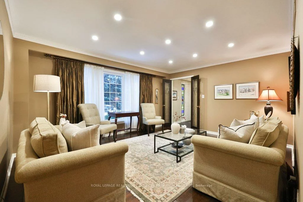 1048, Veroli, Lorne Park, Mississauga