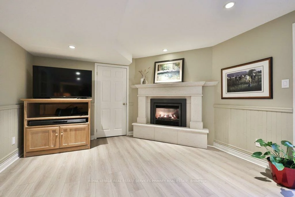 1048, Veroli, Lorne Park, Mississauga