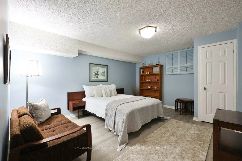 1048, Veroli, Lorne Park, Mississauga