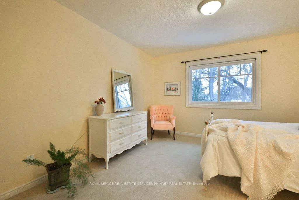 1048, Veroli, Lorne Park, Mississauga