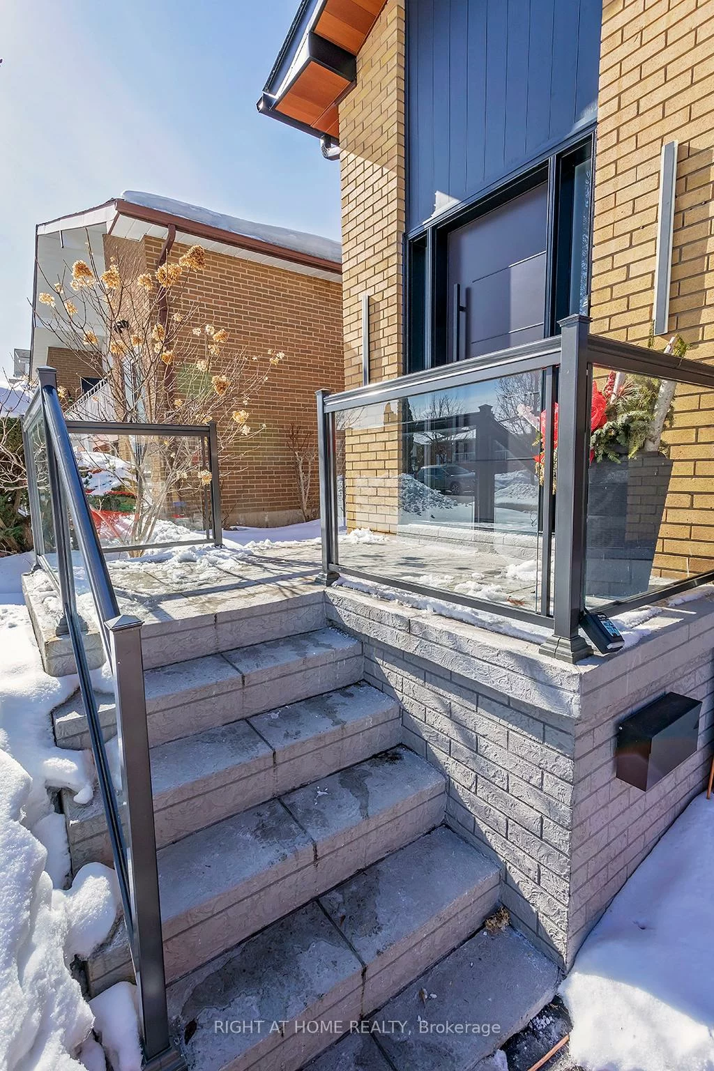 2814, Windjammer, Erin Mills, Mississauga