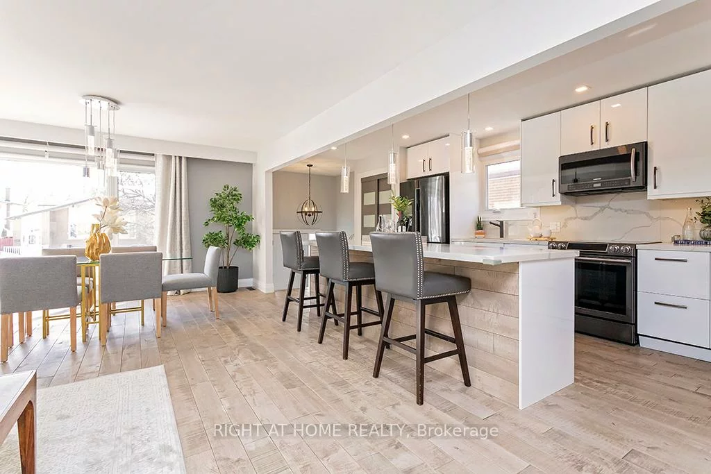 2814, Windjammer, Erin Mills, Mississauga