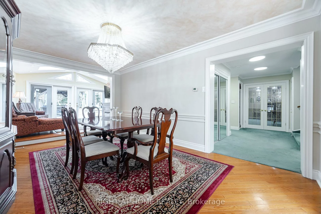 1117, Springhill, Lorne Park, Mississauga