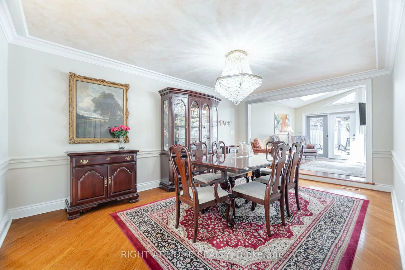 1117, Springhill, Lorne Park, Mississauga