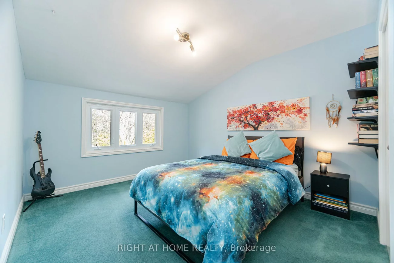 1117, Springhill, Lorne Park, Mississauga