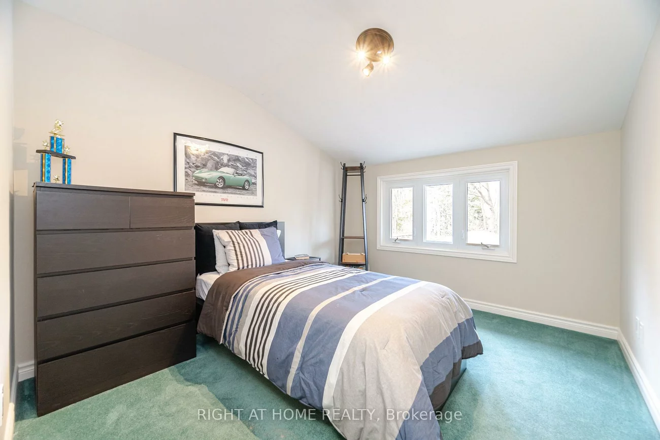 1117, Springhill, Lorne Park, Mississauga