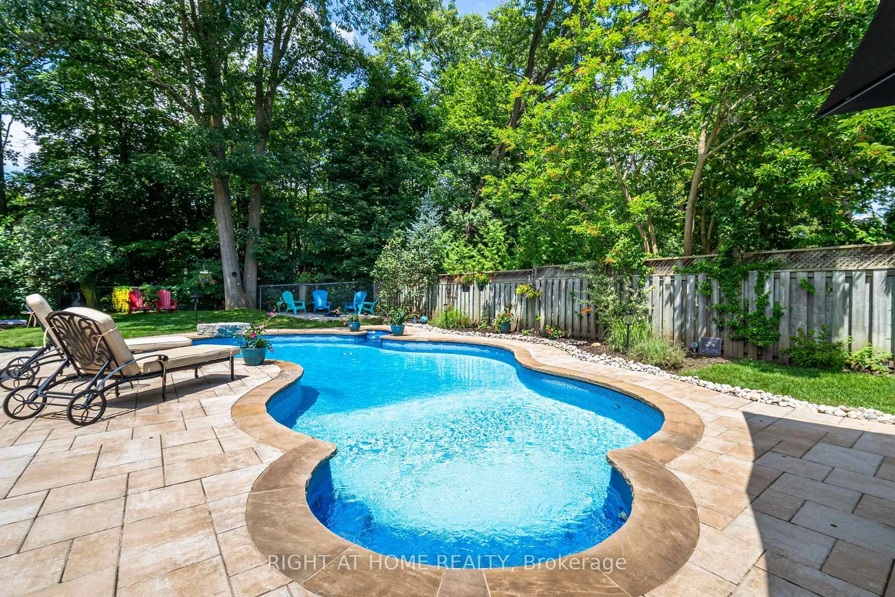 1117, Springhill, Lorne Park, Mississauga