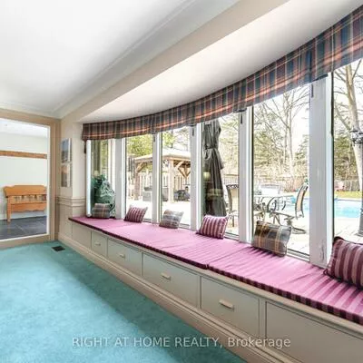 1117, Springhill, Lorne Park, Mississauga