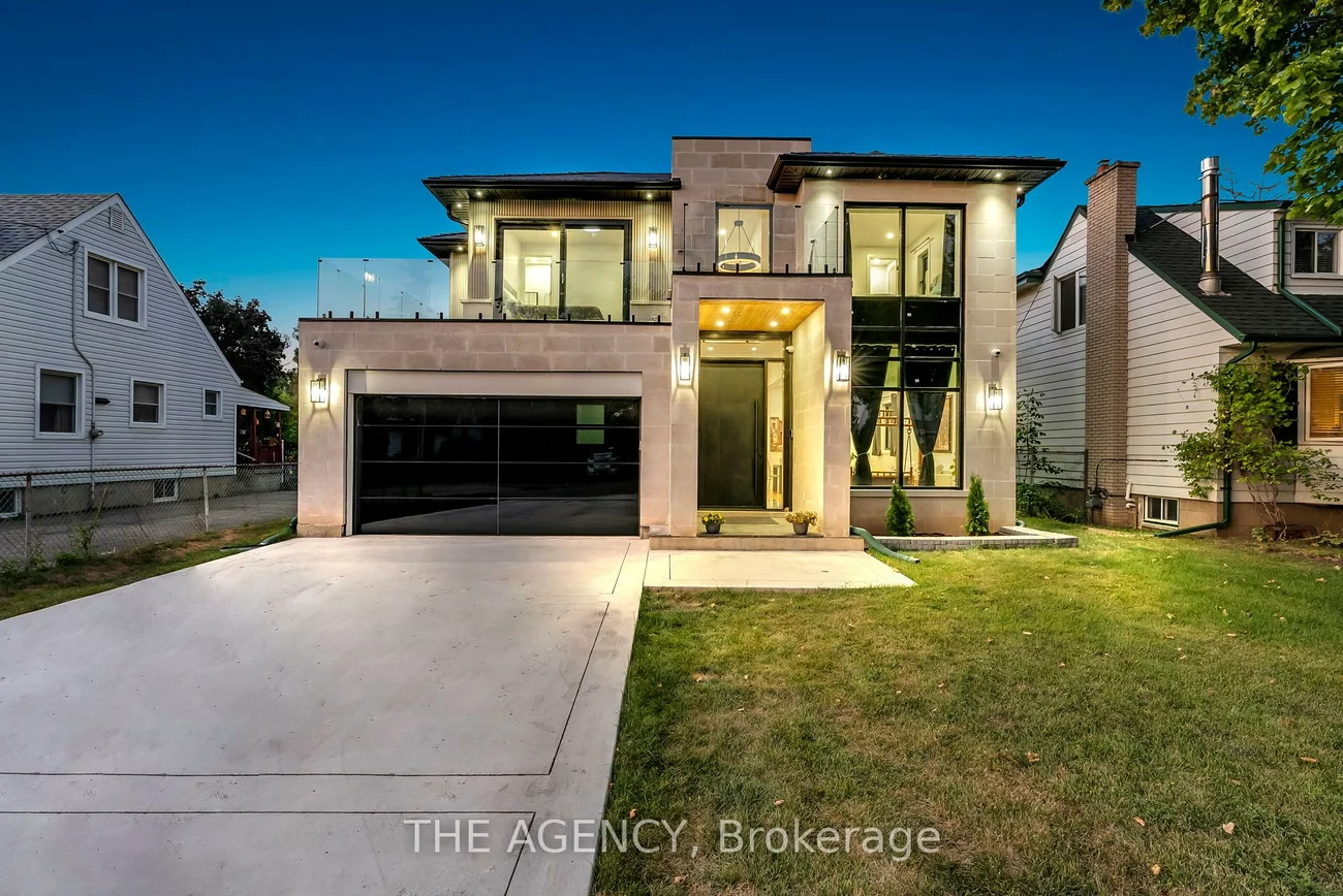 9, Earl, Streetsville, Mississauga