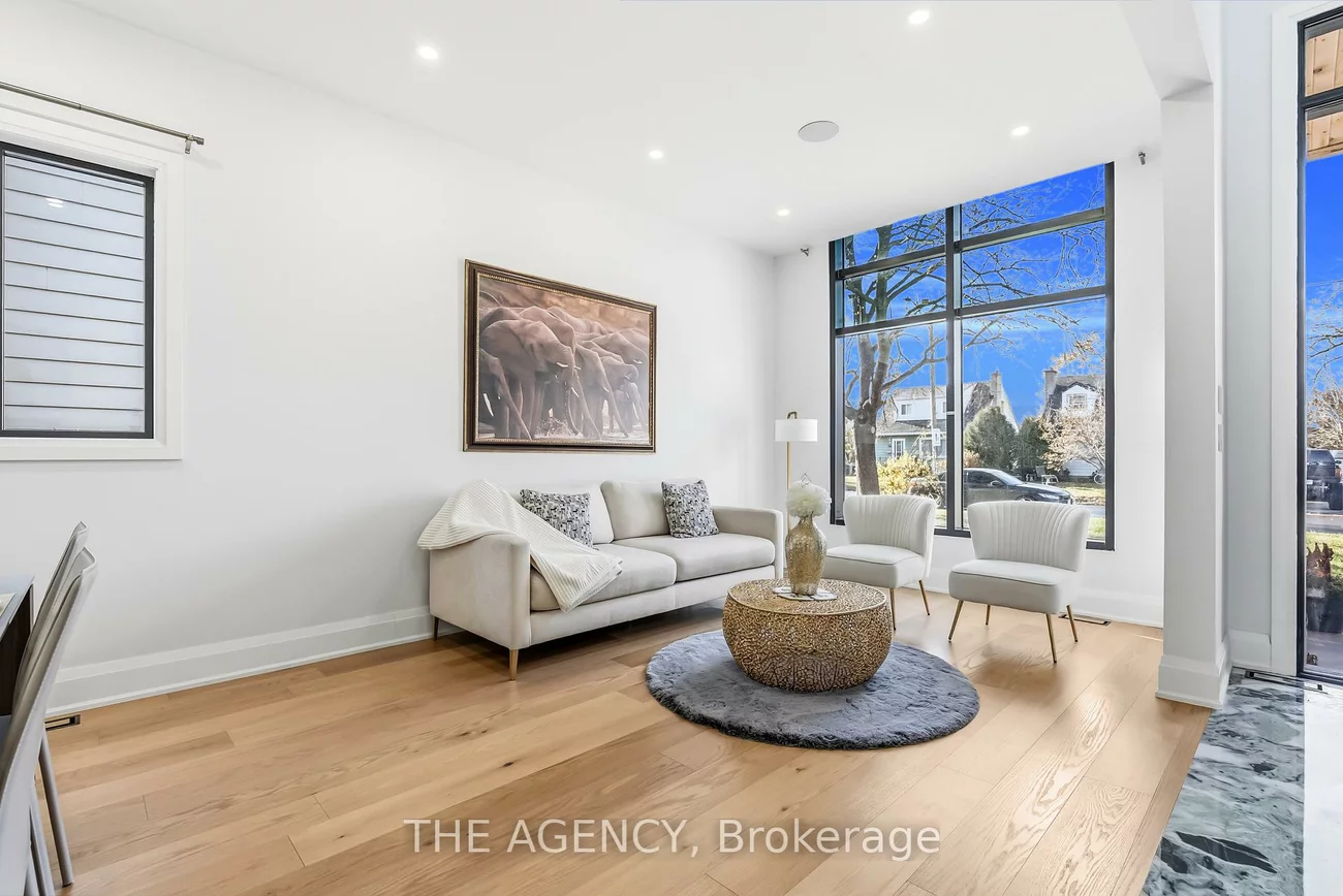 9, Earl, Streetsville, Mississauga