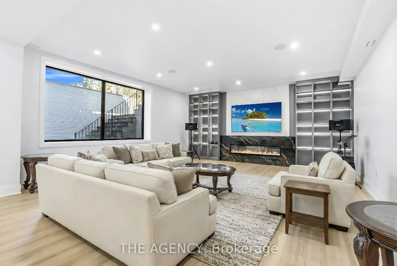 9, Earl, Streetsville, Mississauga