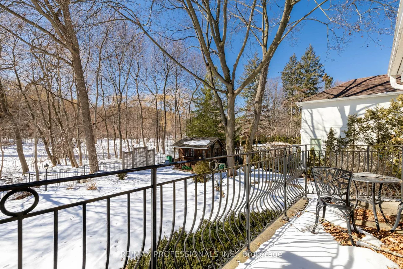 560, Meadow Wood, Clarkson, Mississauga