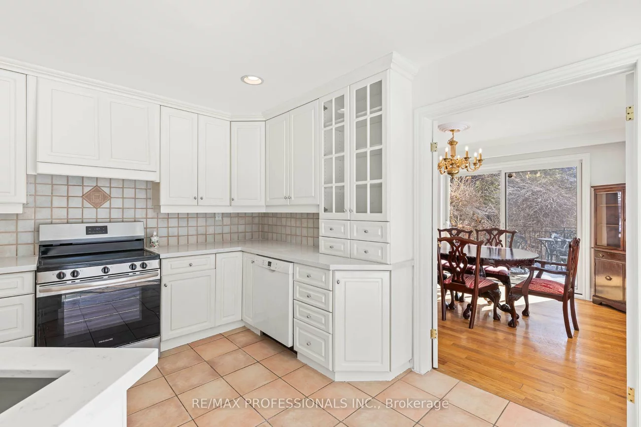 560, Meadow Wood, Clarkson, Mississauga