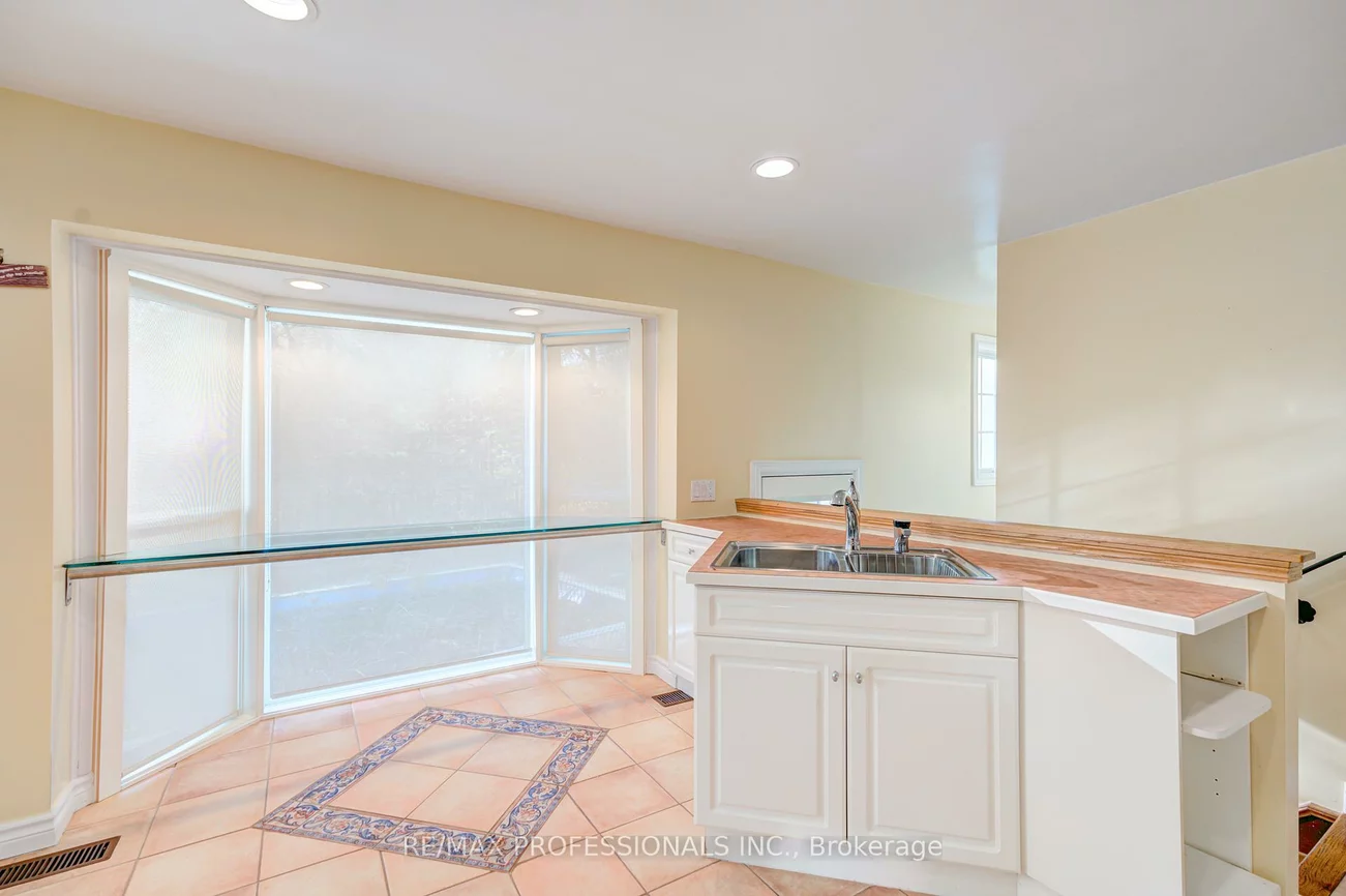 560, Meadow Wood, Clarkson, Mississauga