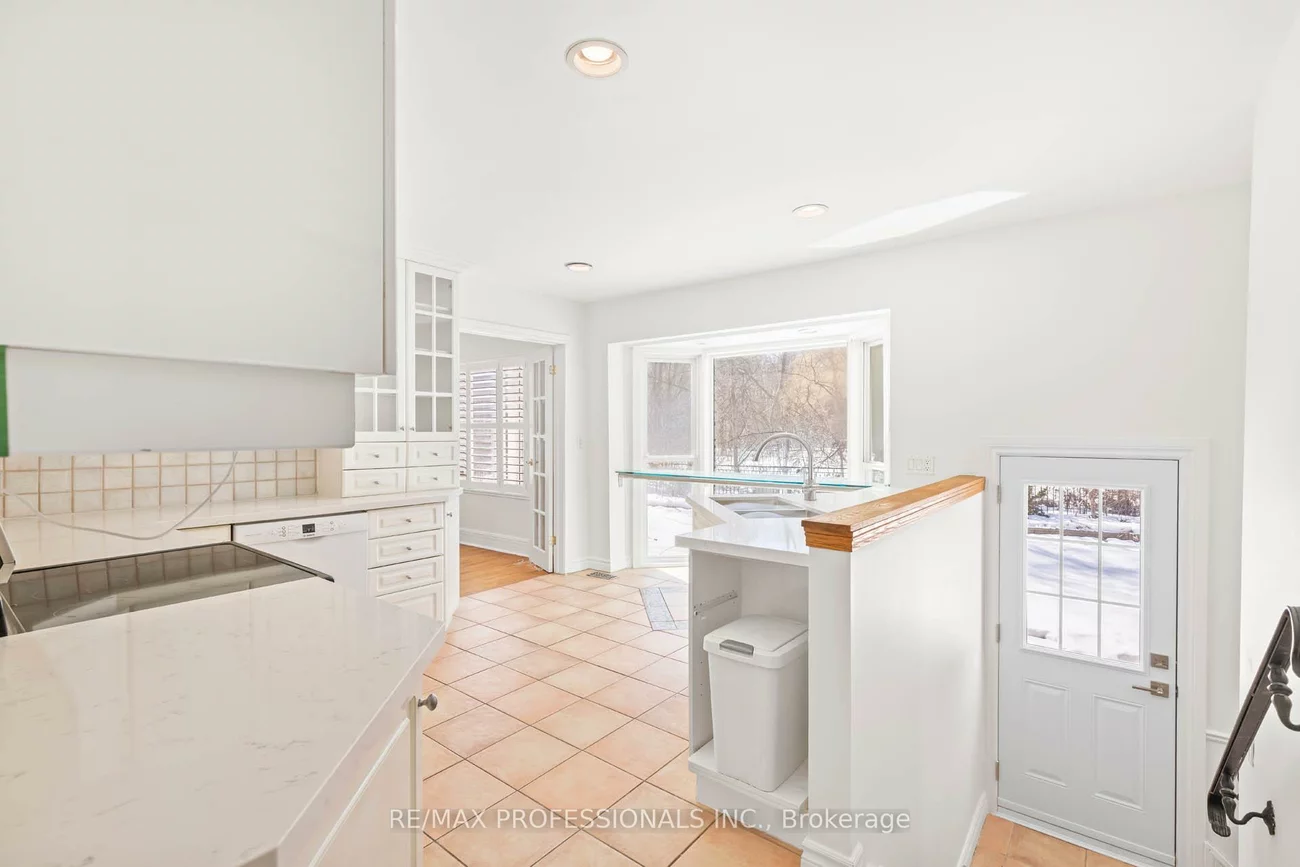 560, Meadow Wood, Clarkson, Mississauga