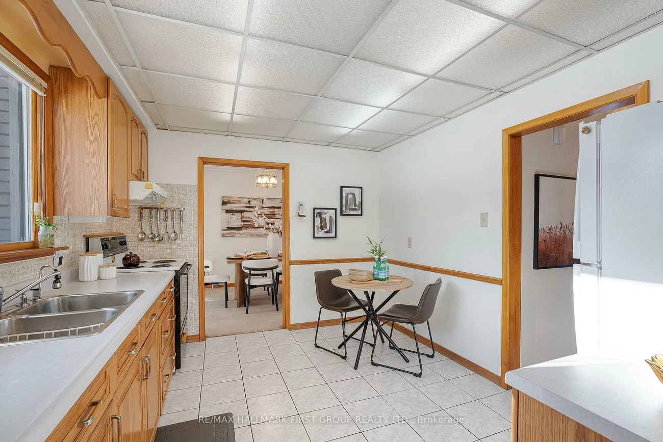 2354, Cliff, Cooksville, Mississauga