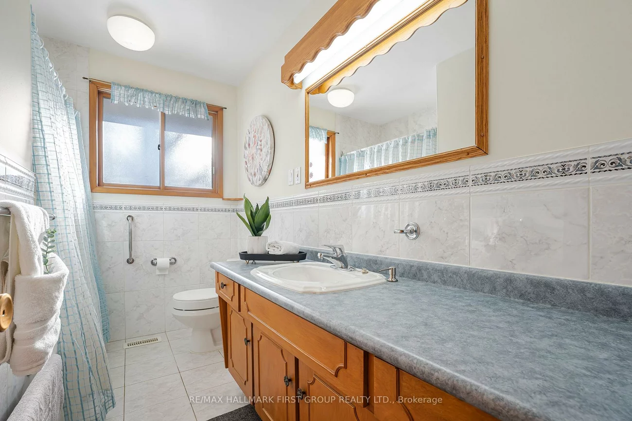 2354, Cliff, Cooksville, Mississauga