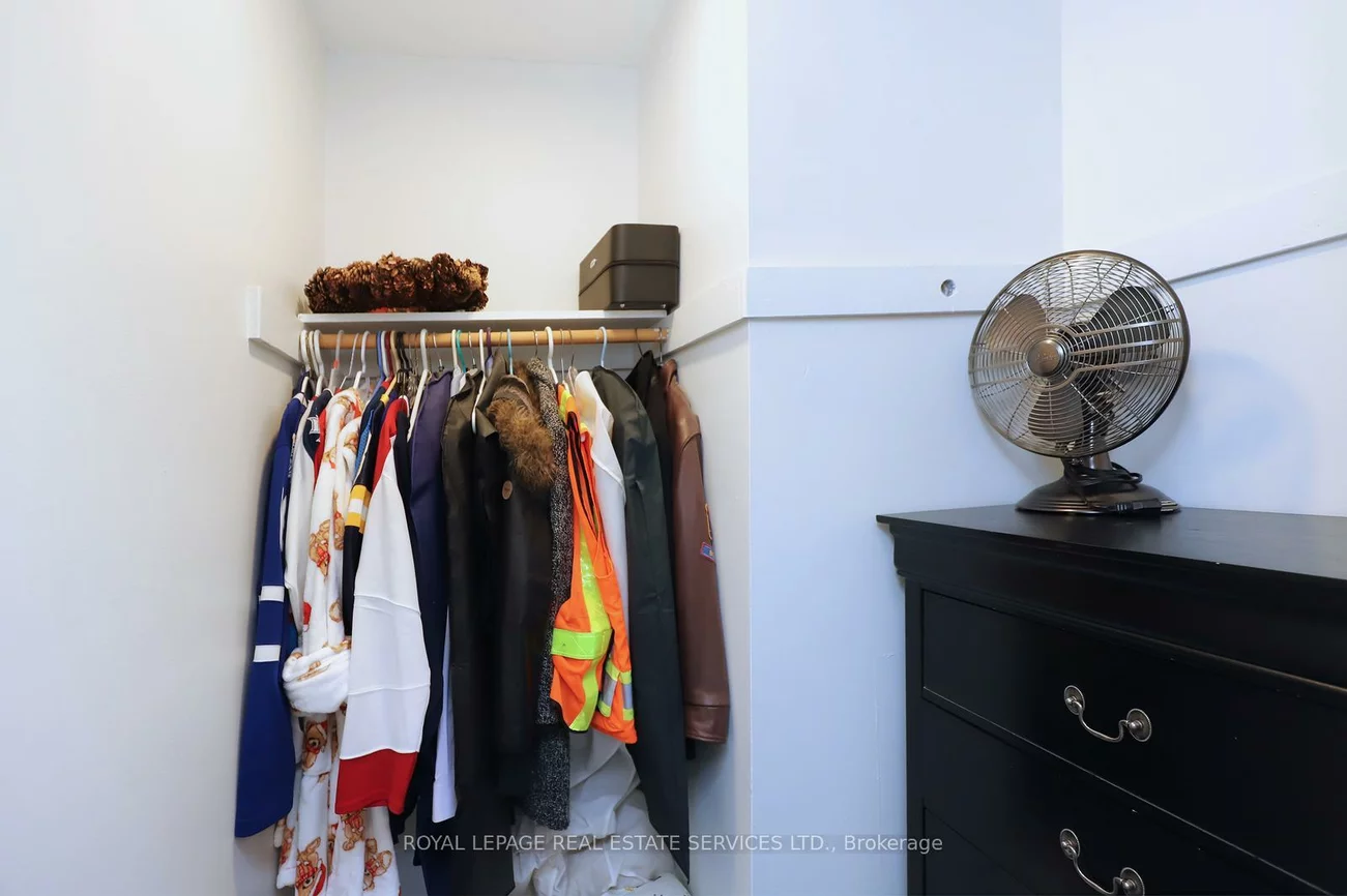 2001, Silverberry, Clarkson, Mississauga